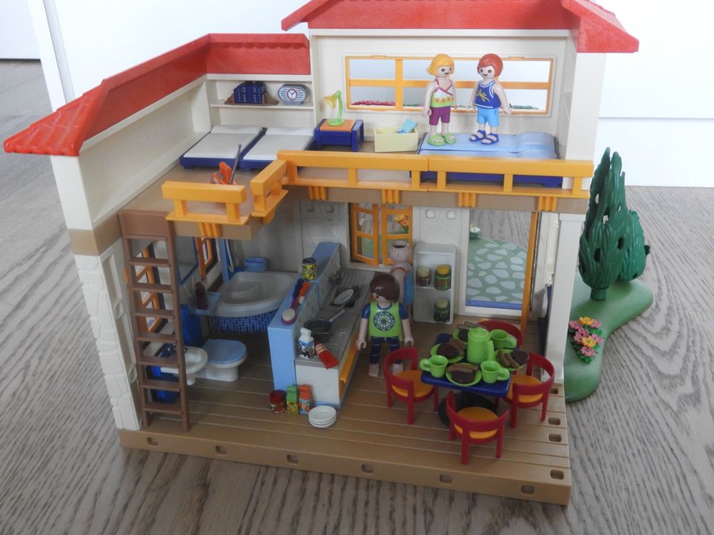 Playmobil Ferienhaus mit viel Zubehör Kaufen auf Ricardo