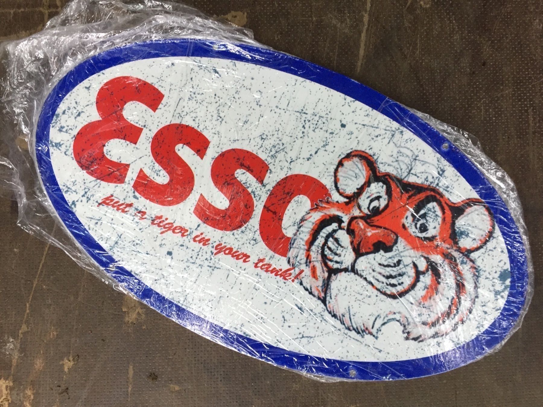 Schilder: Esso – Neu (gemäss Beschreibung) aus Reinach AG von rares75
