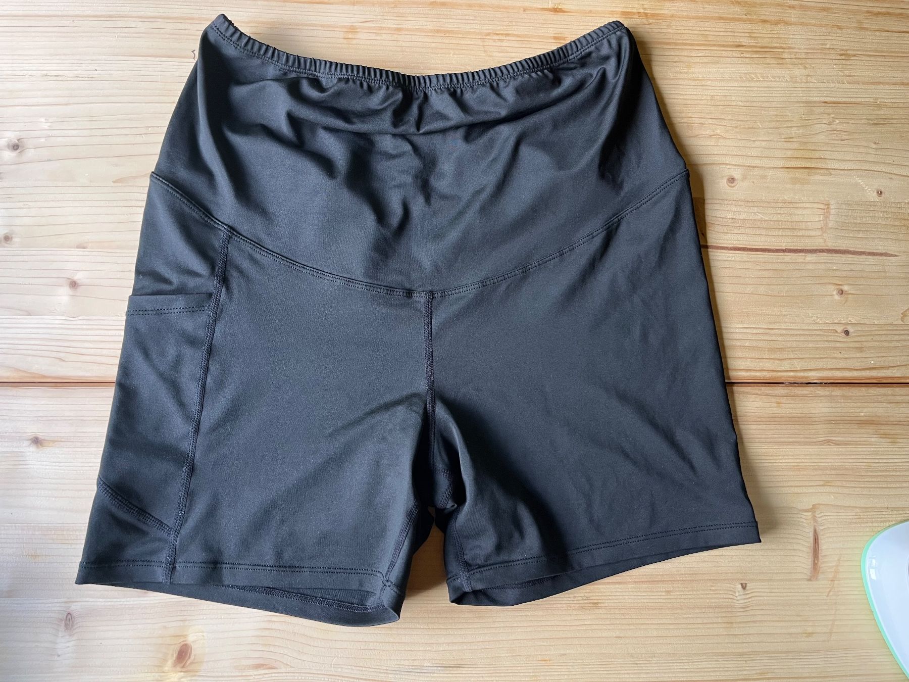 H&M Jeans: Schwangerschaftshosen Gr. M – Nuovo (secondo la descrizione) da Adelboden venduto da Jestil20 3