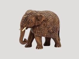 Sculpted Wooden Big Elephant /Geformtes Holz / Bois sculpté