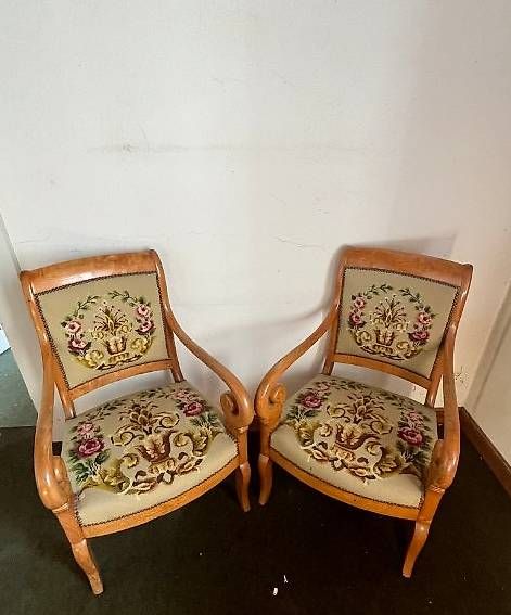 Sessel: Fauteuils Anciens Brodés / Prix négociable – Gebraucht aus Préverenges von que_vq6t 1