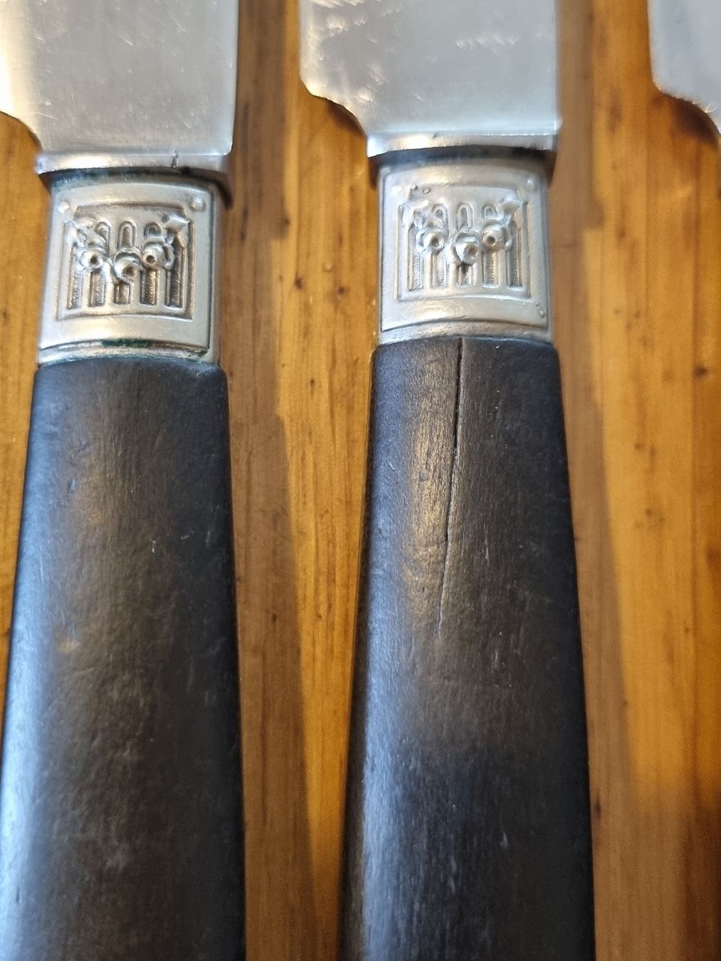 Couteaux: Ensemble de 7 couteaux de table E. Châtelai-Ichy Aigle Inox – D'occasion à Les Cullayes par yan_nvn9 5