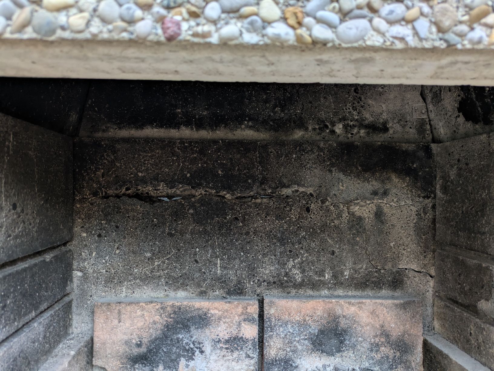 Grils: Garten Cheminée Beton mit Sitzbank – D'occasion à Danis par LordCarl 4