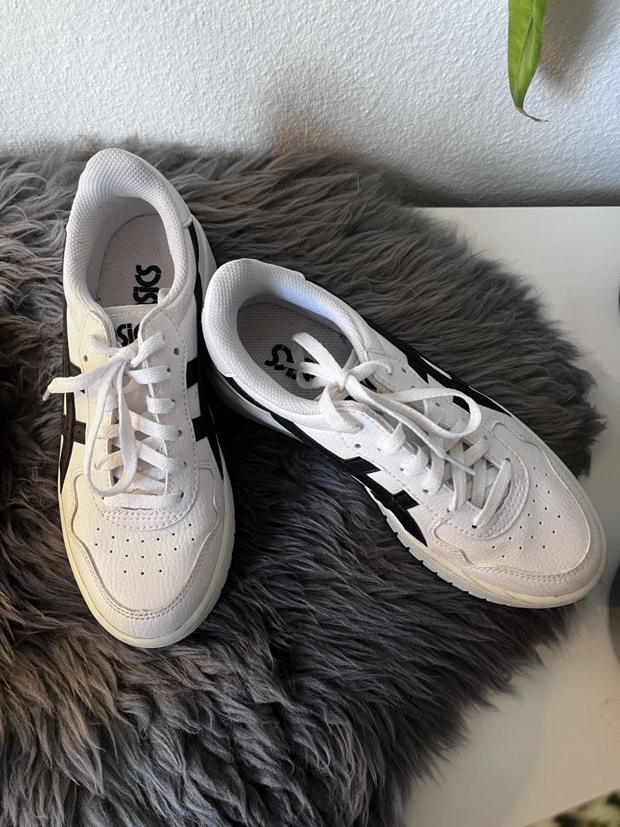 Asics Damenschuhe: ASICS - Japans S PF - sneaker low, white/black – Gebraucht aus Zürich von a.b.2025 1
