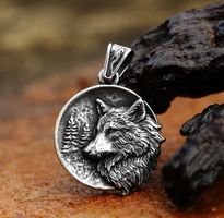 Amulett/ Anhänger mit Wolf ( zweiseitig) mit Halskette