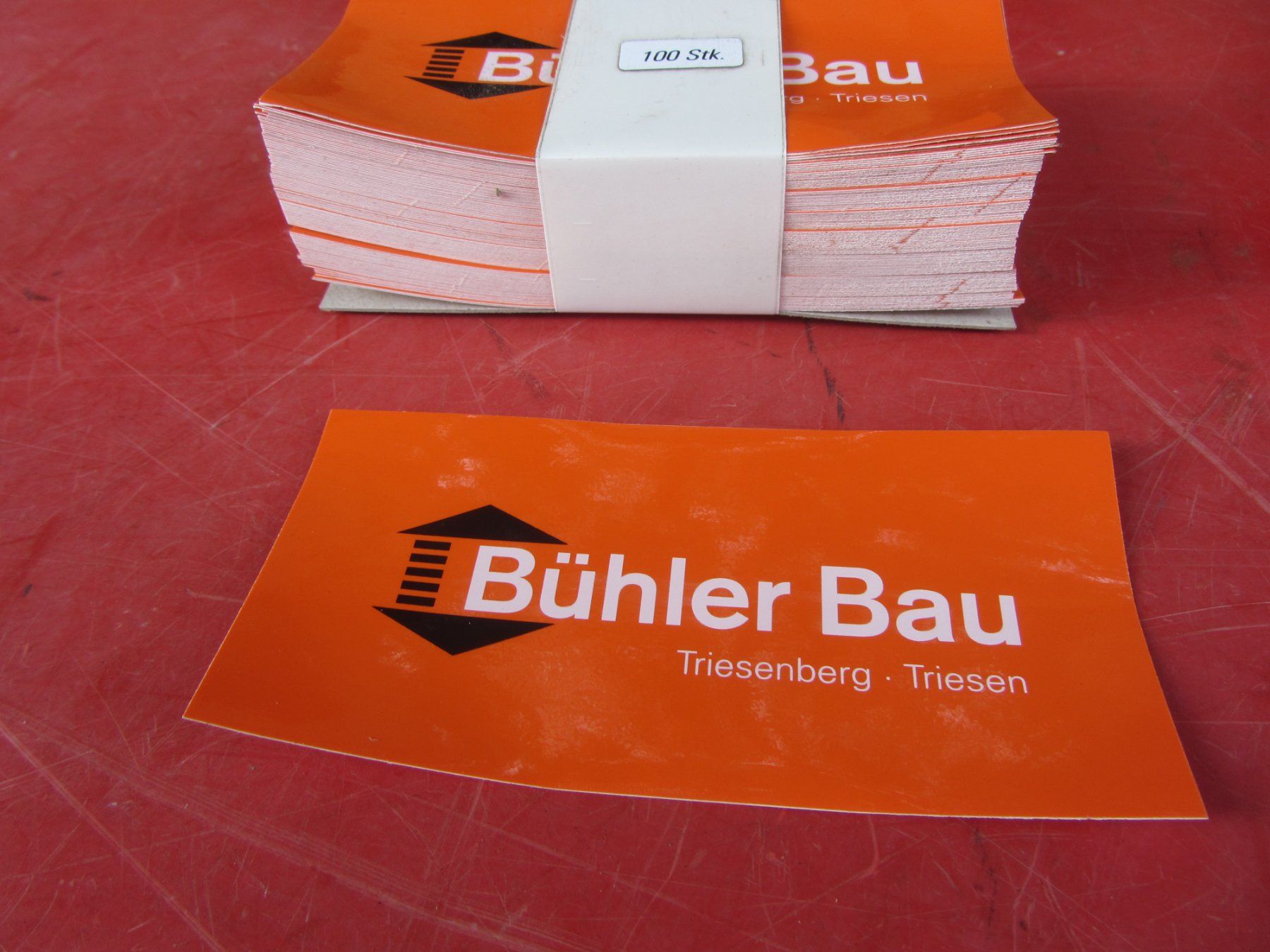 Sticker: 100 x Bühler Bau Triesenberg Sticker – Usato da Wolfhalden venduto da Quiria68 1