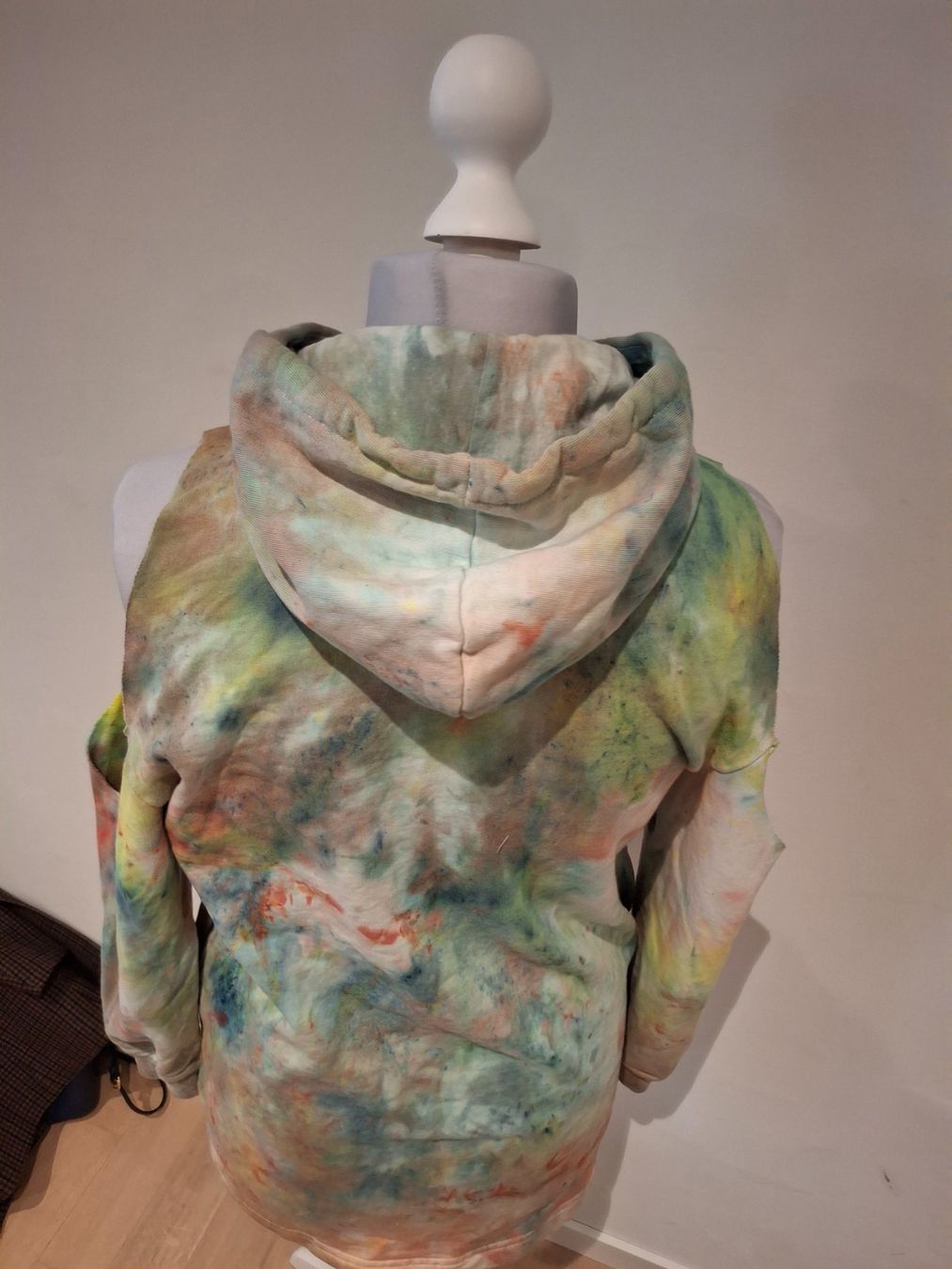 Maglioni & Felpe: Cooler Batik Hoodie mit Cut-Outs, Gr. M – Nuovo (secondo la descrizione) da Bellikon venduto da MellonCollieMitTwint 3