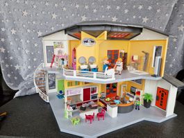 Playmobil Familiehaus mit allem Zubehör