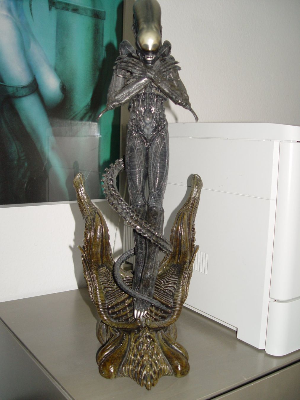 Skulpturen & Statuen: H.R. GIGER Slideshow Alien Internecivus Raptus Statue 56 cm – Neu und originalverpackt aus Dietikon von your-2nd-chance 1