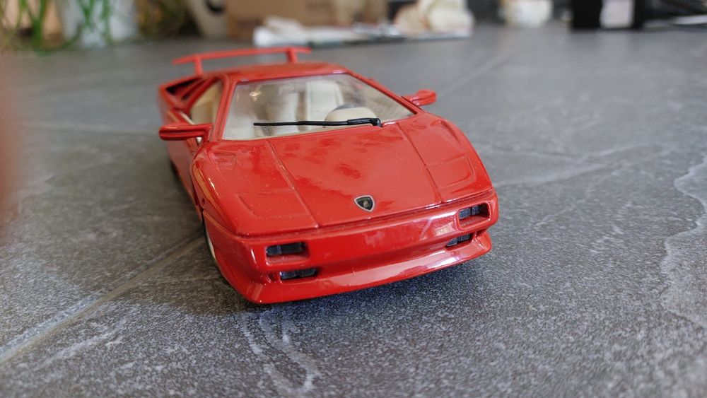 Ressort D'ouverture De Porte Pour Modèle Réduit Lamborghini Diablo 1990 Au 1/18e De Burago - Pièce Détachée Occasion Rouge