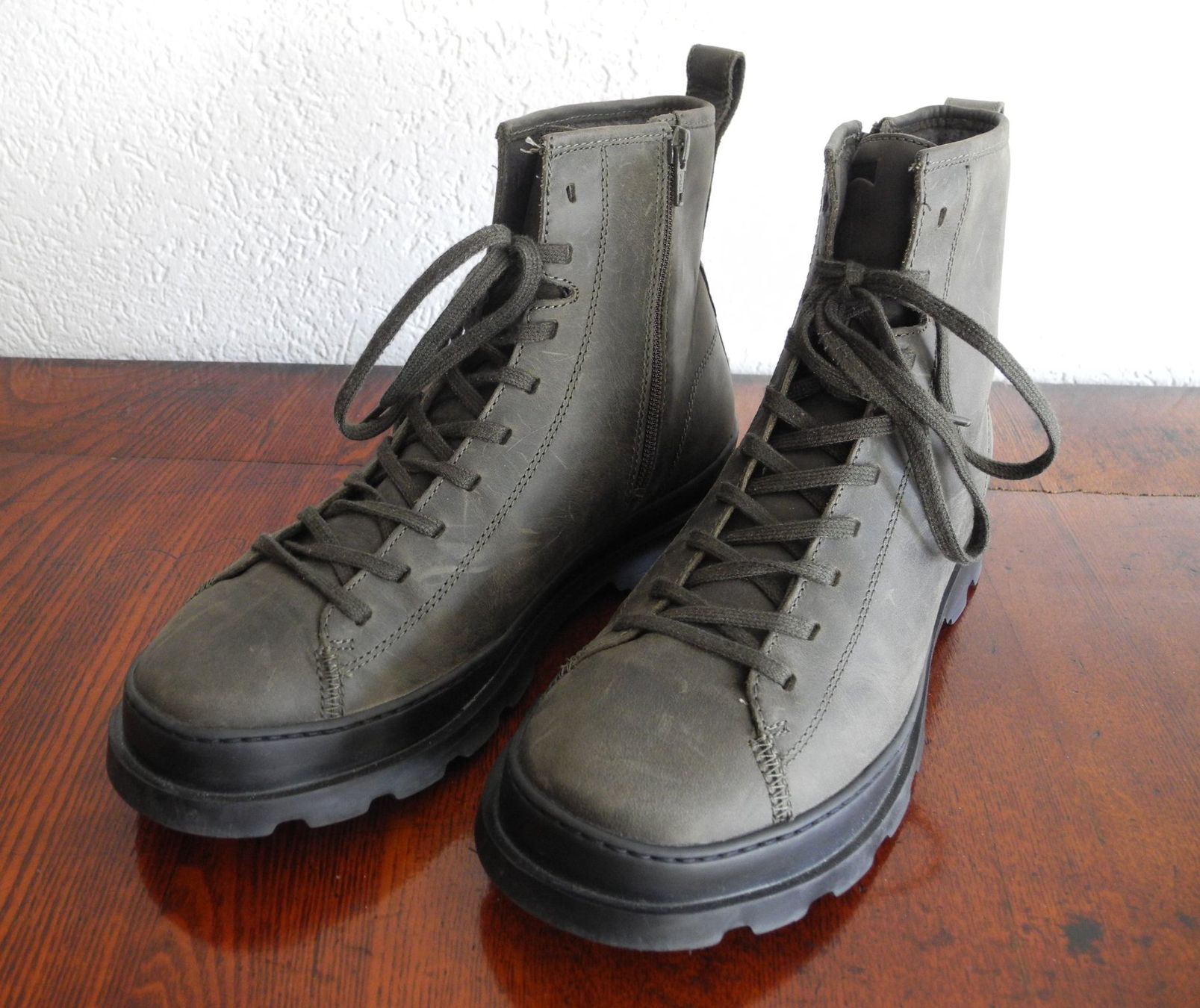 Camper Scarpe da uomo: Camper Brutus Leder Stiefeletten Dunkelgrau Gr.43 – Nuovo (secondo la descrizione) da Wünnewil venduto da ZappBlubbaDuff 2