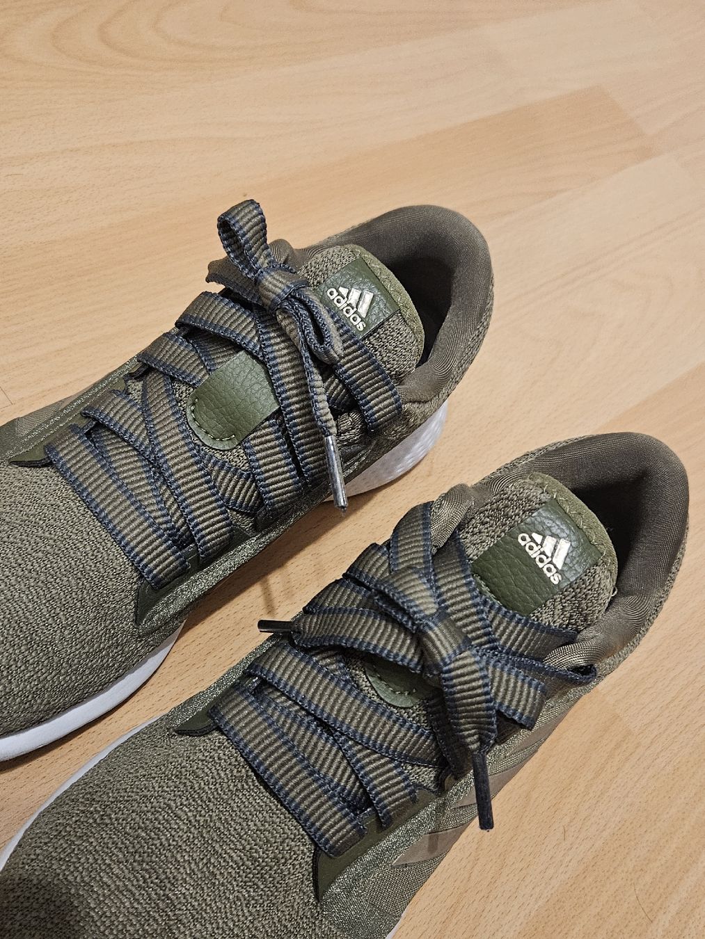 Adidas Damenschuhe: Adidas Edge lux – Gebraucht aus huttwil von care.b 4