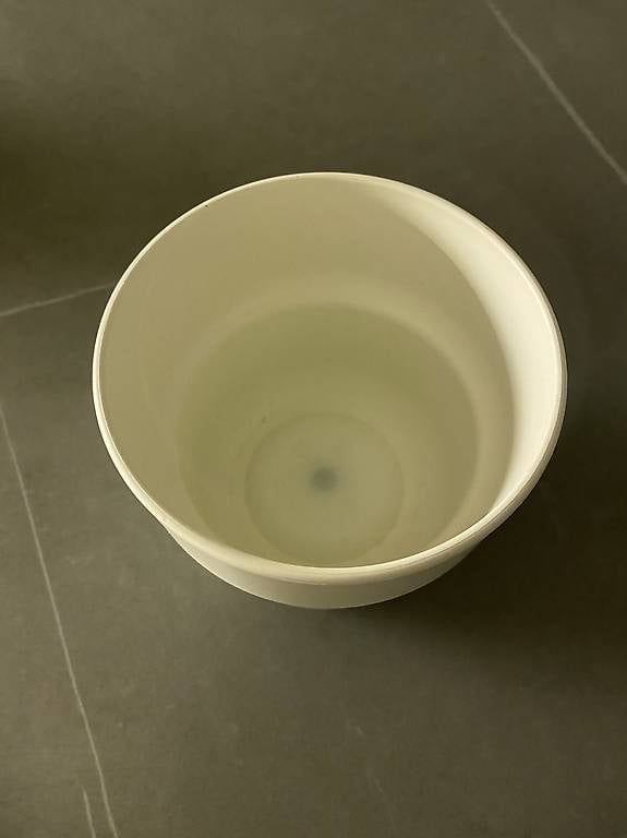 Pots de fleurs: Kunstoff Blumentopf – D'occasion à Pratteln par davidjg78