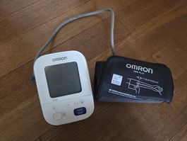 Blutdruckmessgerät Omron M3 Comfort gebraucht mit Tasche