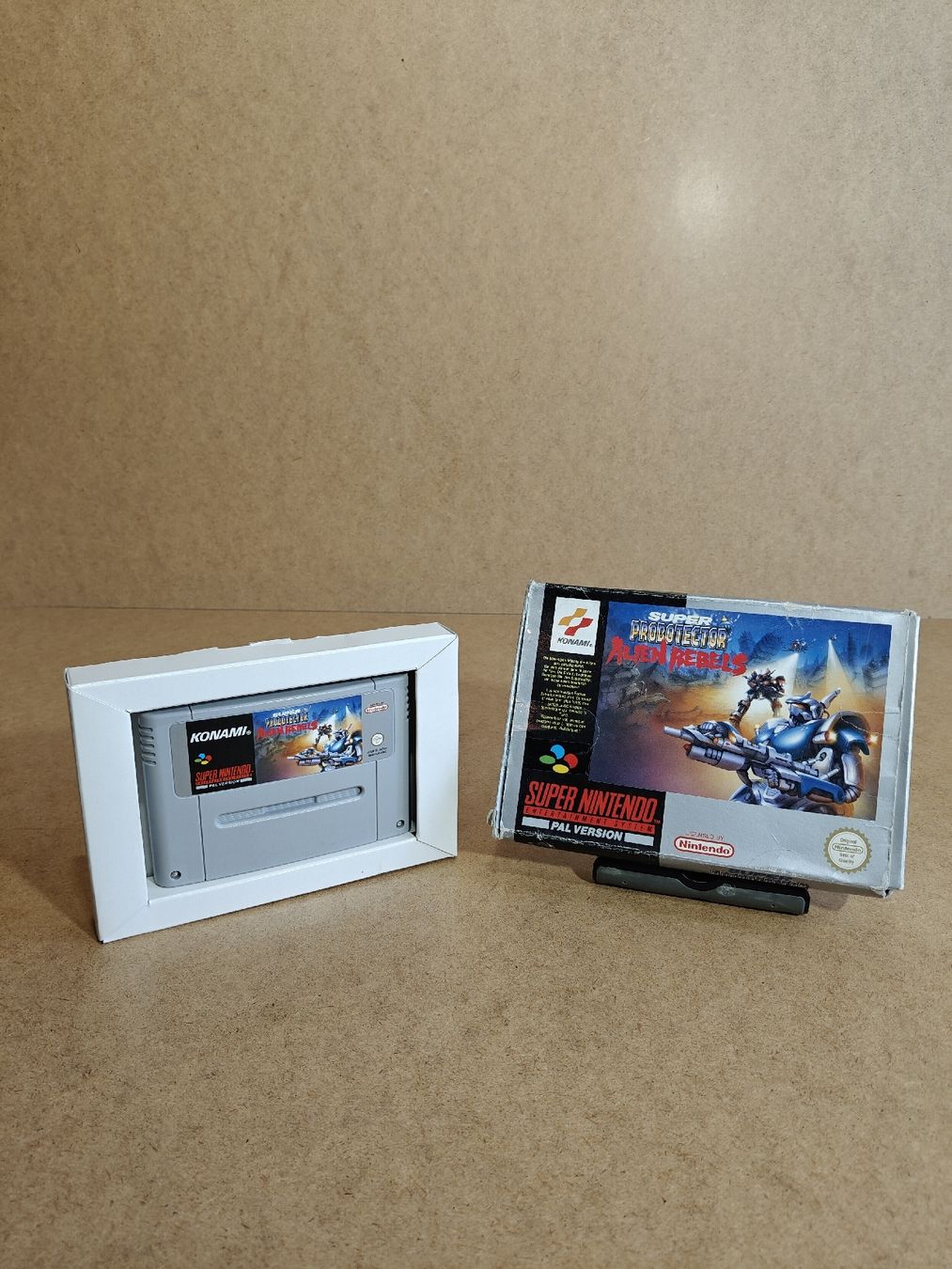 Nintendo Giochi: Super Probotector Alien Rebels SNES Spiel mit OVP – Usato da Luzern venduto da MWi_9xw5