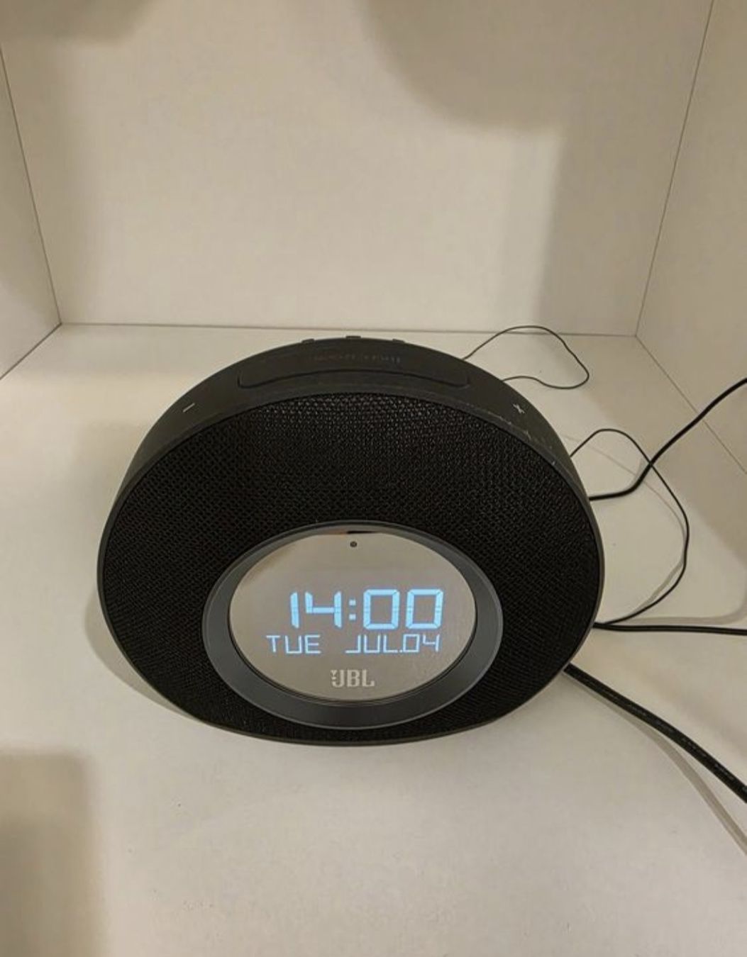 Sveglie: JBL Horizon Radiowecker Lichtwecker mit Bluetooth – Usato da Olten venduto da Langennovy