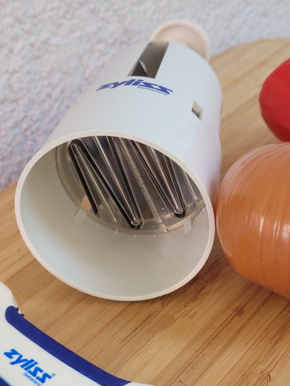 Zyliss Elettrodomestici da cucina: Vintage Zyliss Blitzhacker und Multiöffner 4-in 1 – Usato da Buttikon SZ venduto da Renco 2