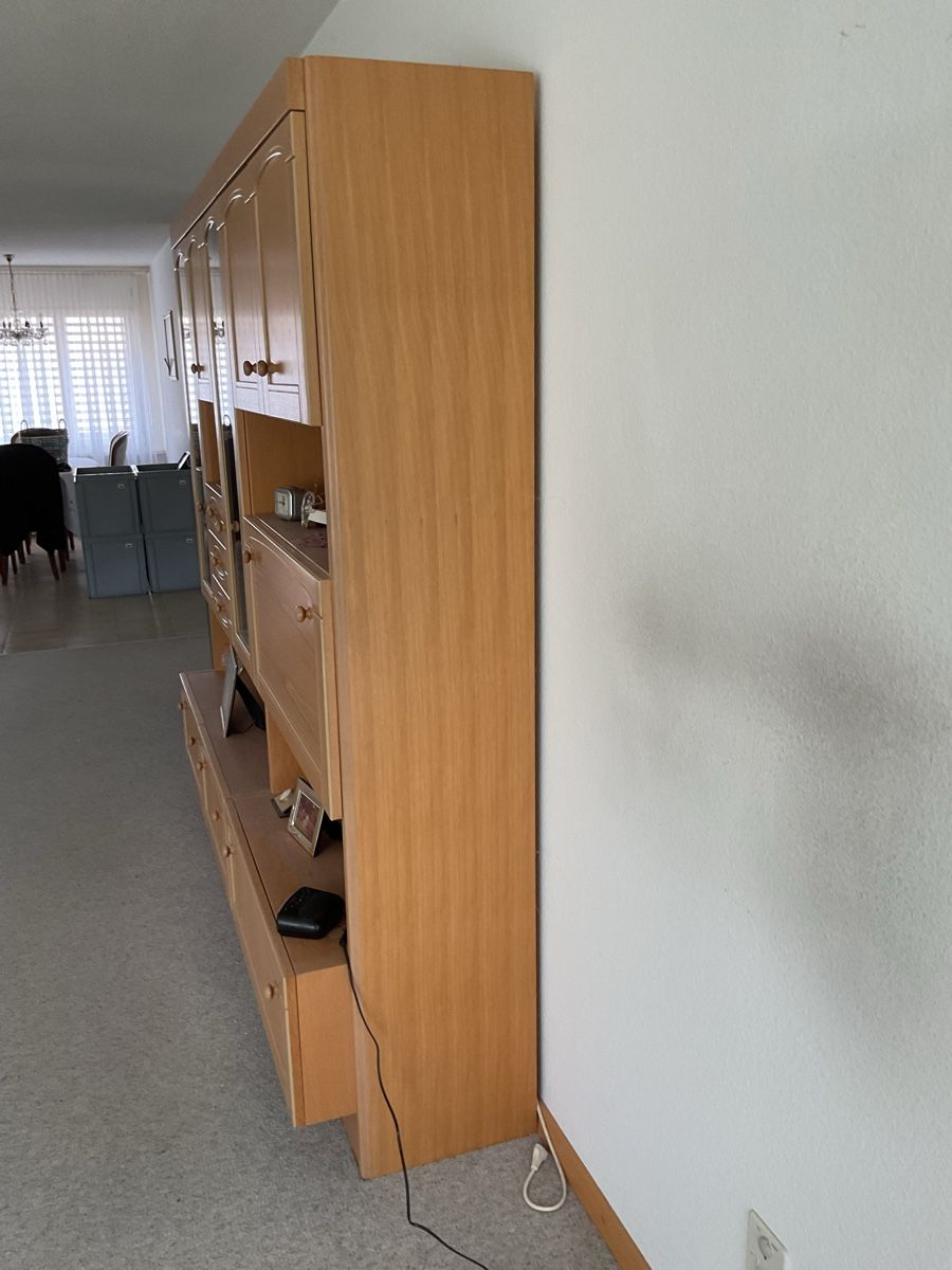 Credenze: Wohnwand, Wohnzimmer Schrank Holz – Usato da Trimbach venduto da Lexli11 1