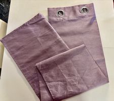 Rideaux lilas à anneaux