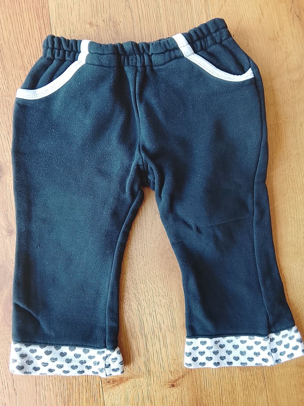 Pantaloni: Kinderhose Gr. 80 cm – Usato da St. Gallen venduto da Fluros