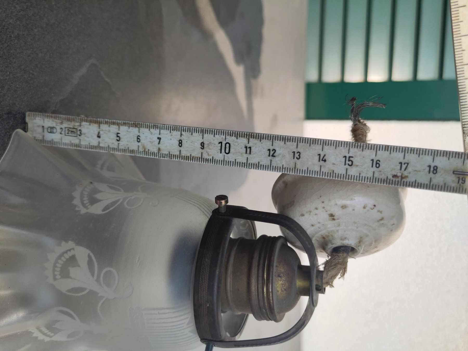 Lampade: Antike Lampe mit kunstvollem verziertem Glas – Usato da Oberbüren venduto da EBMA01 3