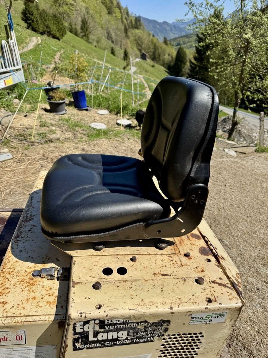 Nissan Bagger: Nissan Bagger N.120 – Gebraucht aus Emmetten von t_n_x97s 3
