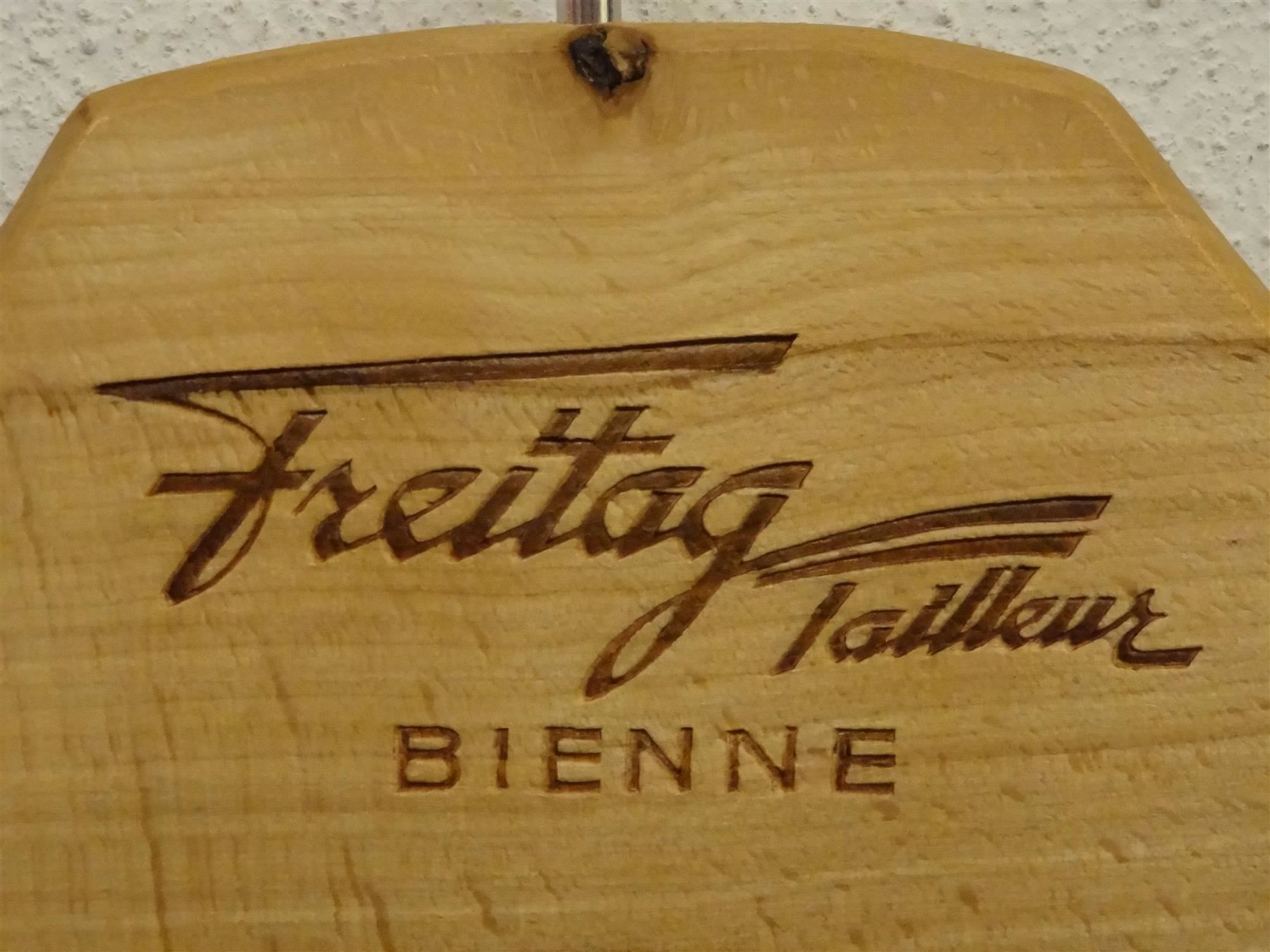 Cintres: Kleiderbügel FREITAG TAILLEUR BIENNE – D'occasion à Kerzers par zimmergruen 1