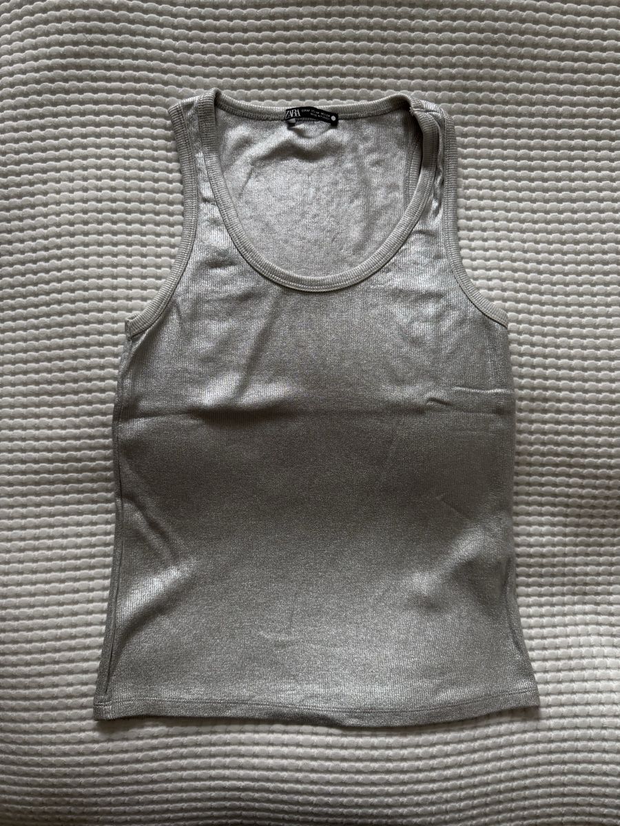 Zara T-shirt: Silver Zara t-shirt size M – Usato da Zürich venduto da mi_ll_ie