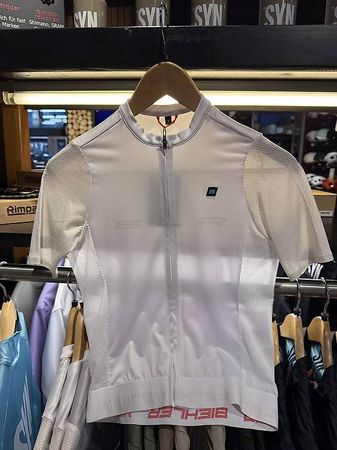 Statements Training Jersey White (women) Gross S M und L