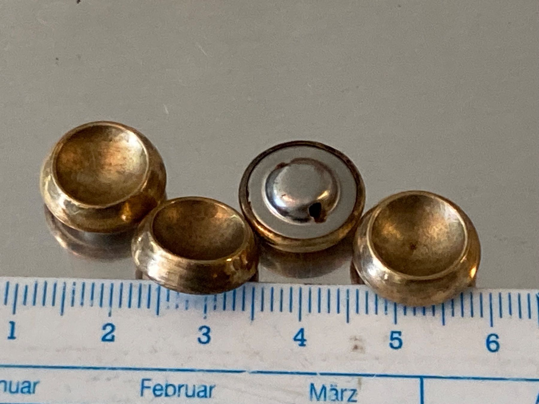 Bottoni: Boutons vintage en métal doré – Usato da Marly venduto da Antigona71 2