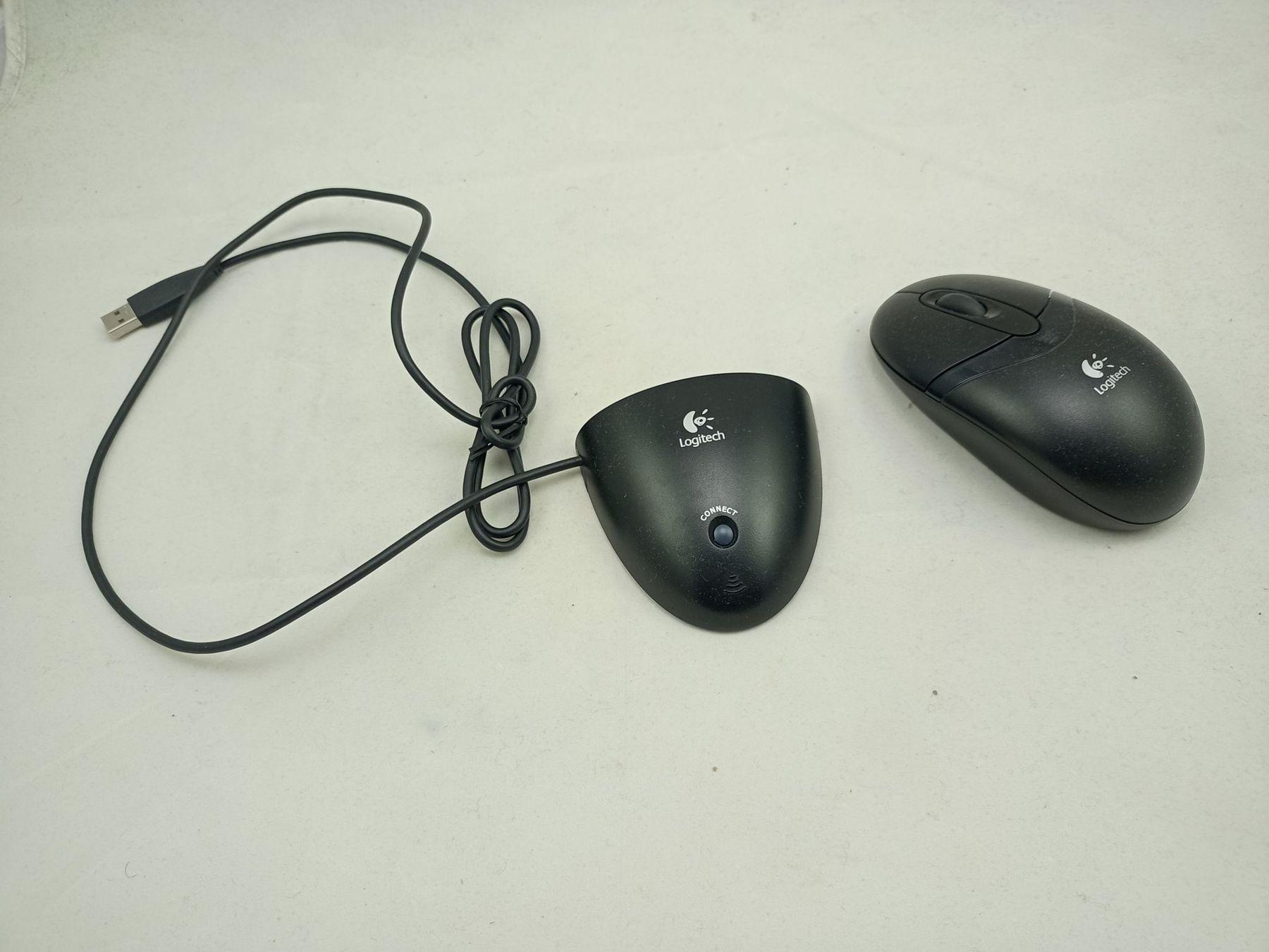 Mouse: Logitech Wireless Maus – Usato da Buchs AG venduto da SellAndBuyX