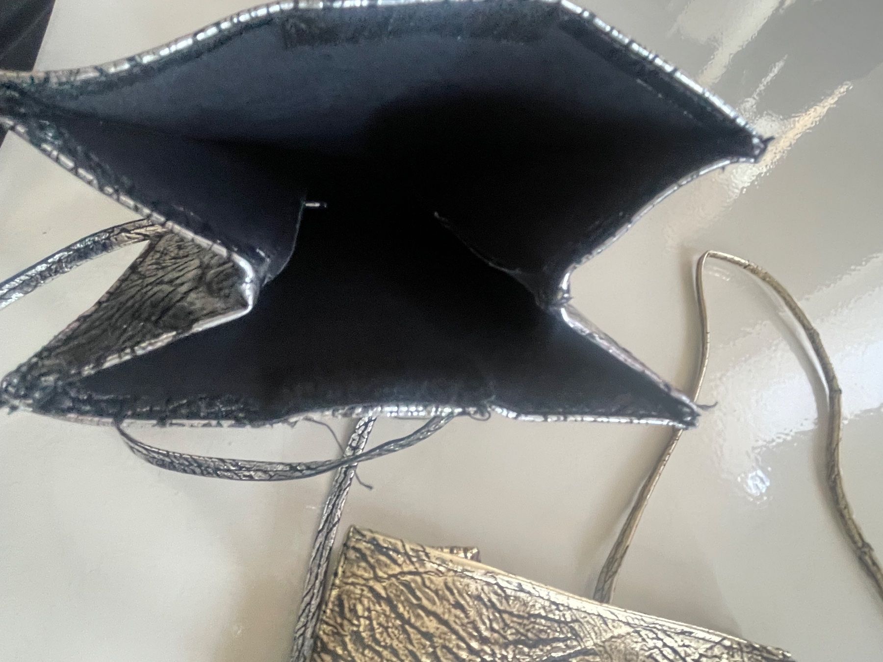 Borse da donna: 2 Tasche - Gold - Silver – Nuovo (secondo la descrizione) da Minusio venduto da Pink222 5