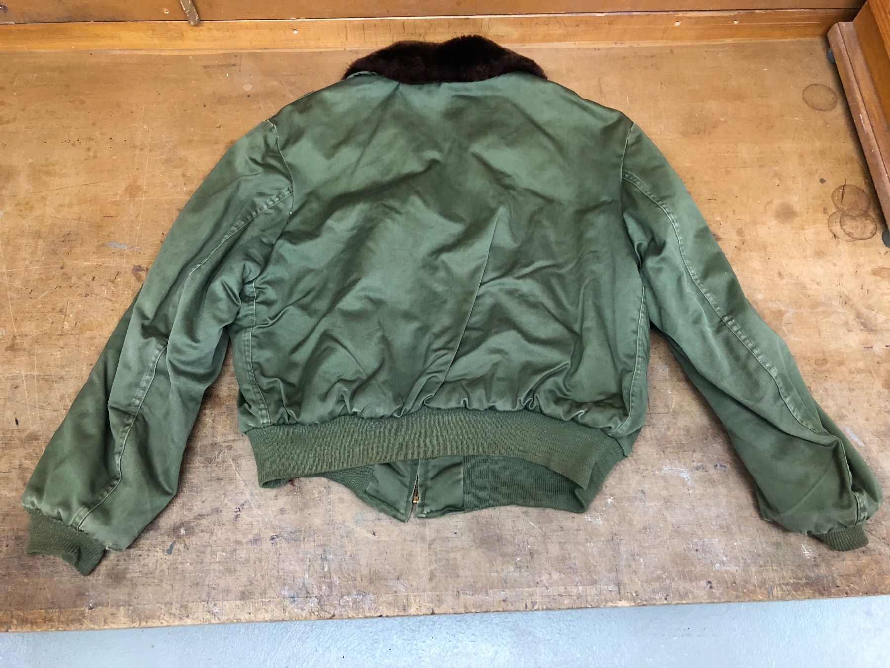 Giacche: Alte Fliegerjacke B-15 – Usato da Niederuzwil venduto da Mani1979 3