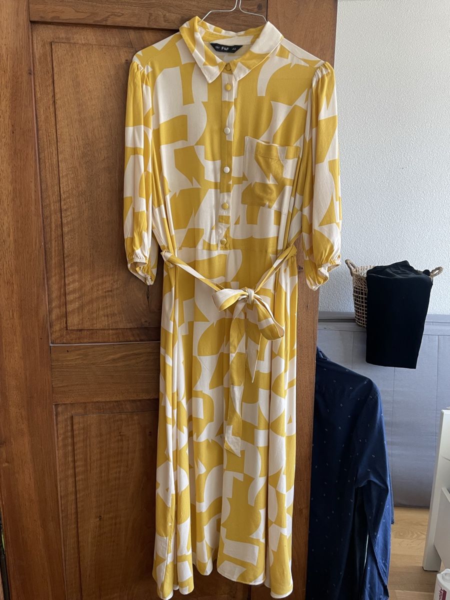 Vestiti: Kleid  – Usato da Zürich venduto da mioo 1