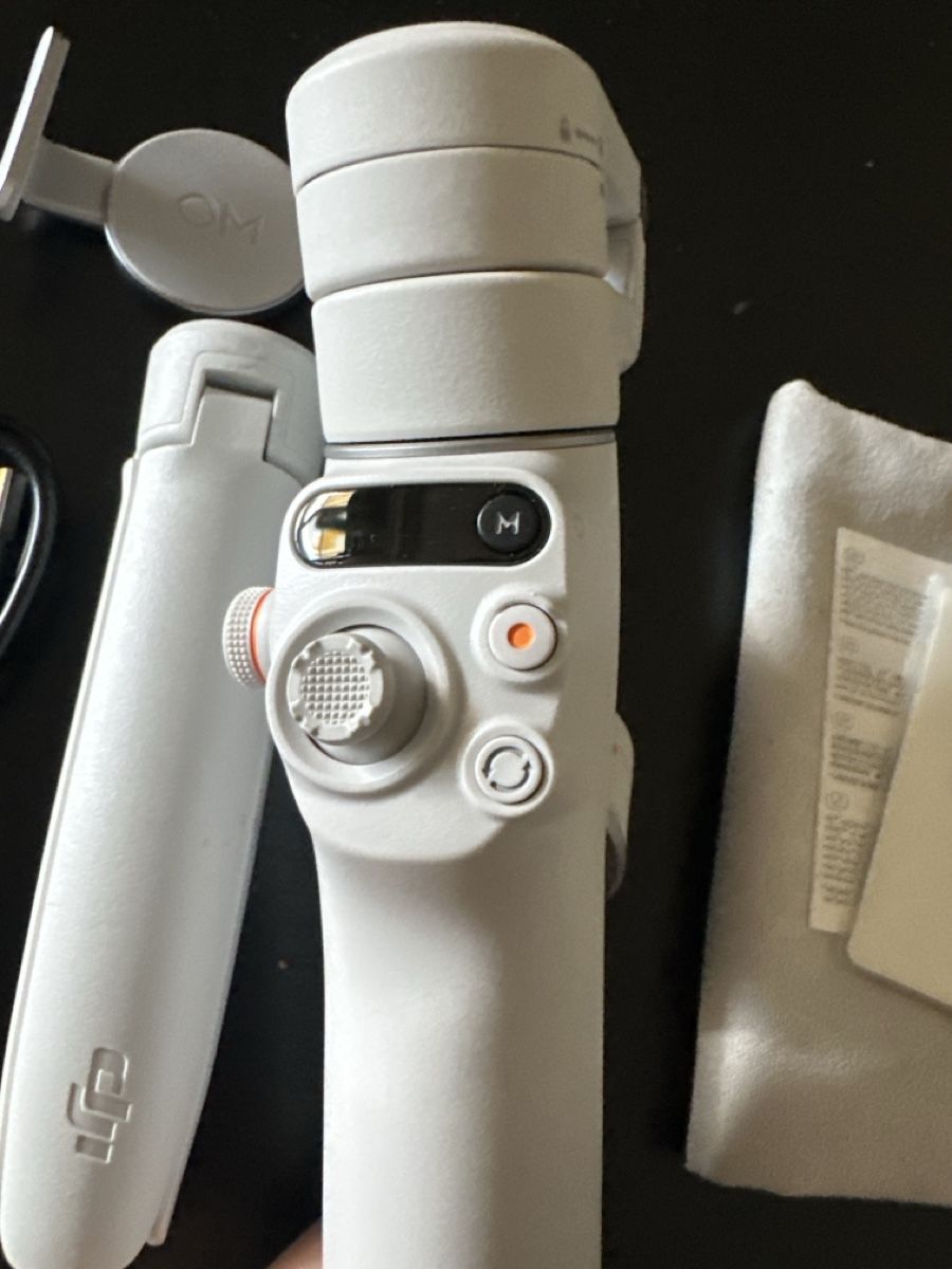 DJI Sonstiges Zubehör: Dji osmo mobile 6 – Neu (gemäss Beschreibung) aus Renens VD von Cindysmith 1