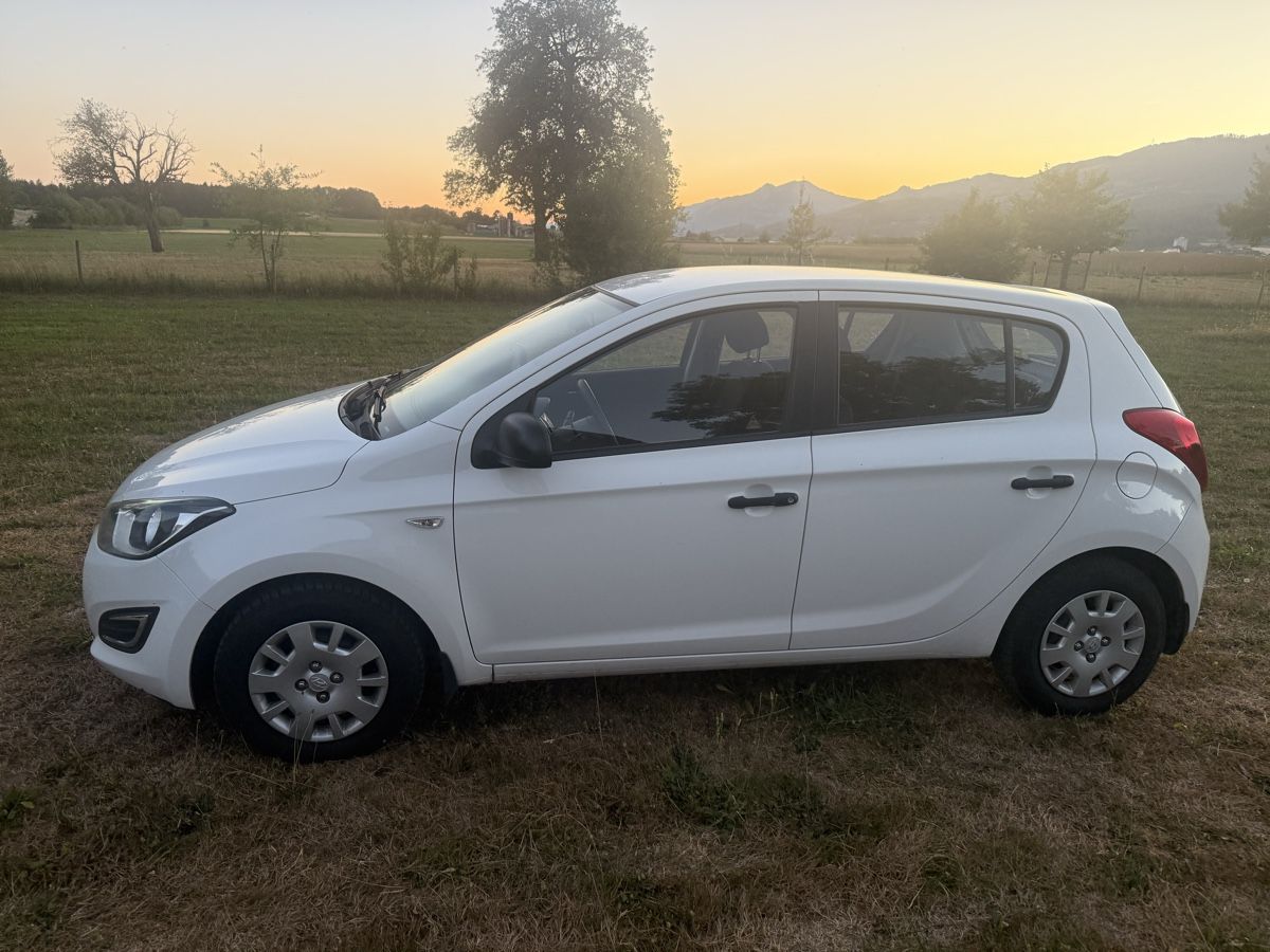 Hyundai Autos: Hyundai I 20 – Gebraucht aus Niederbipp von baggerch 4