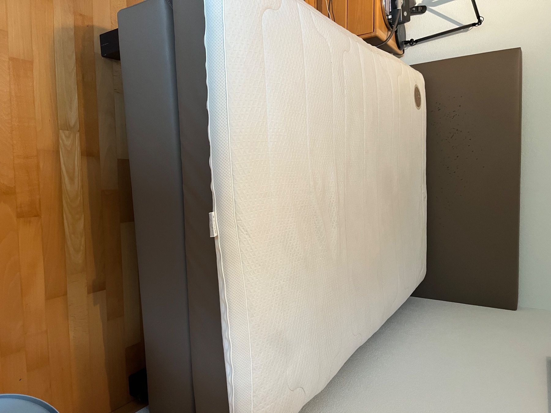 Betten: Boxspringbett – Gebraucht aus Bachenbülach von Iwan02 1