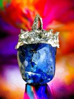 Handgefertigter Lapislazuli-Anhänger
