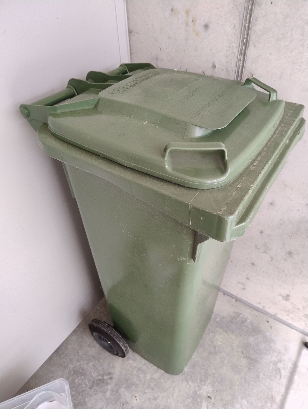 Altro per Ufficio & Commercio: Grünabfall Container 140L – Usato da Heerbrugg venduto da Rusta 1