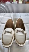 Mocassins femme blancs vernis T. 40