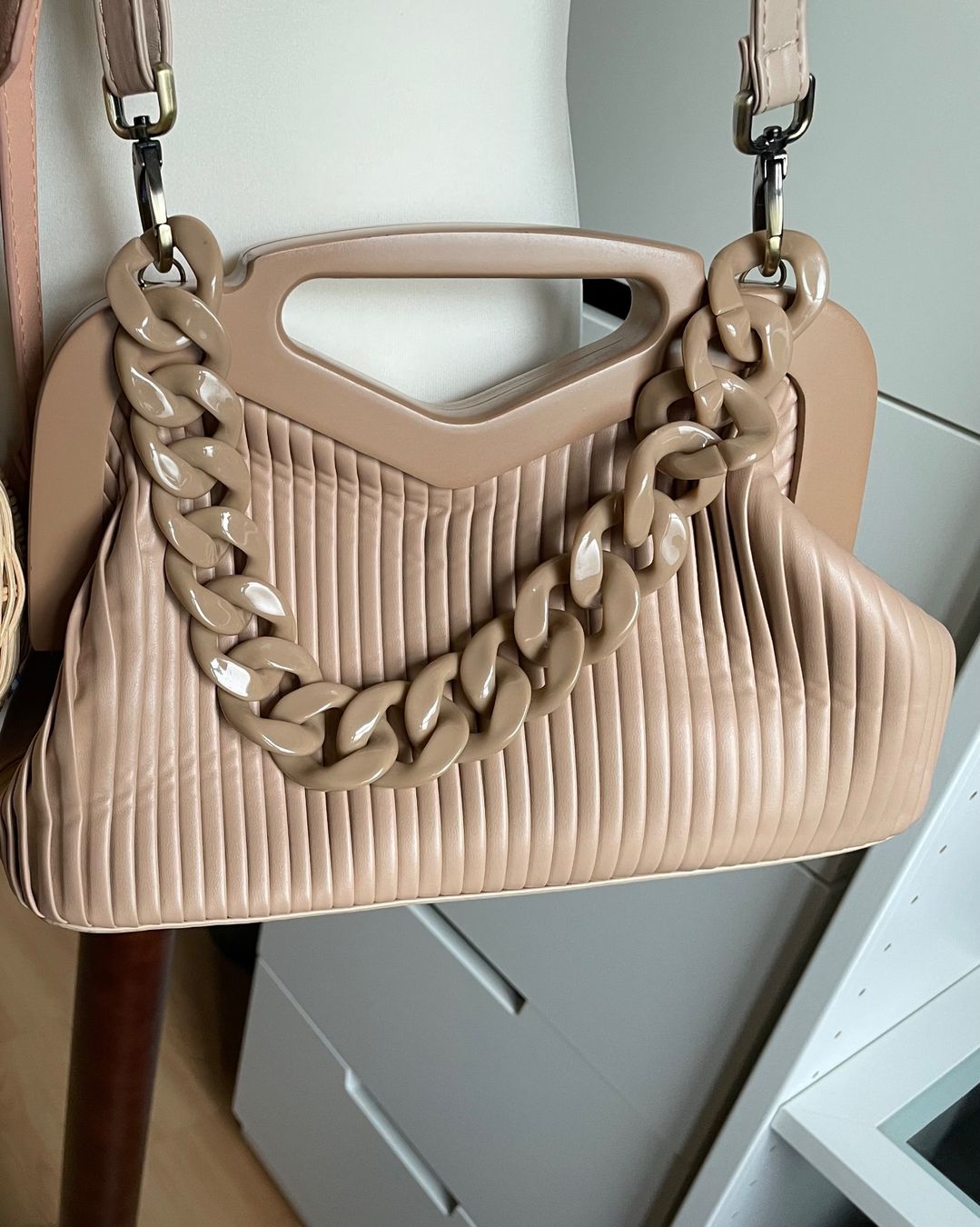 Borse da donna: Cream beige crossbody bag – Usato da Fischbach-Göslikon venduto da Vera2109