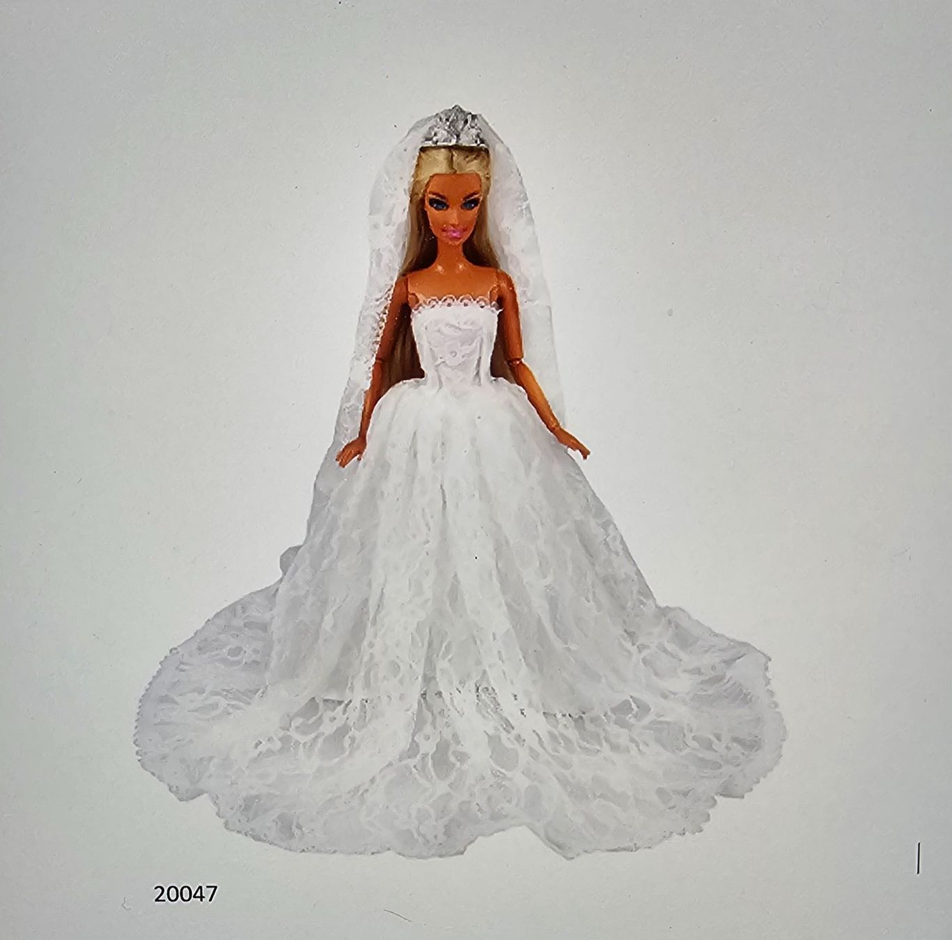 Puppen: BARBIE KLEID  INKL. 1 PAAR SCHUHE – Neu (gemäss Beschreibung) aus Stansstad von Teilnehmer1