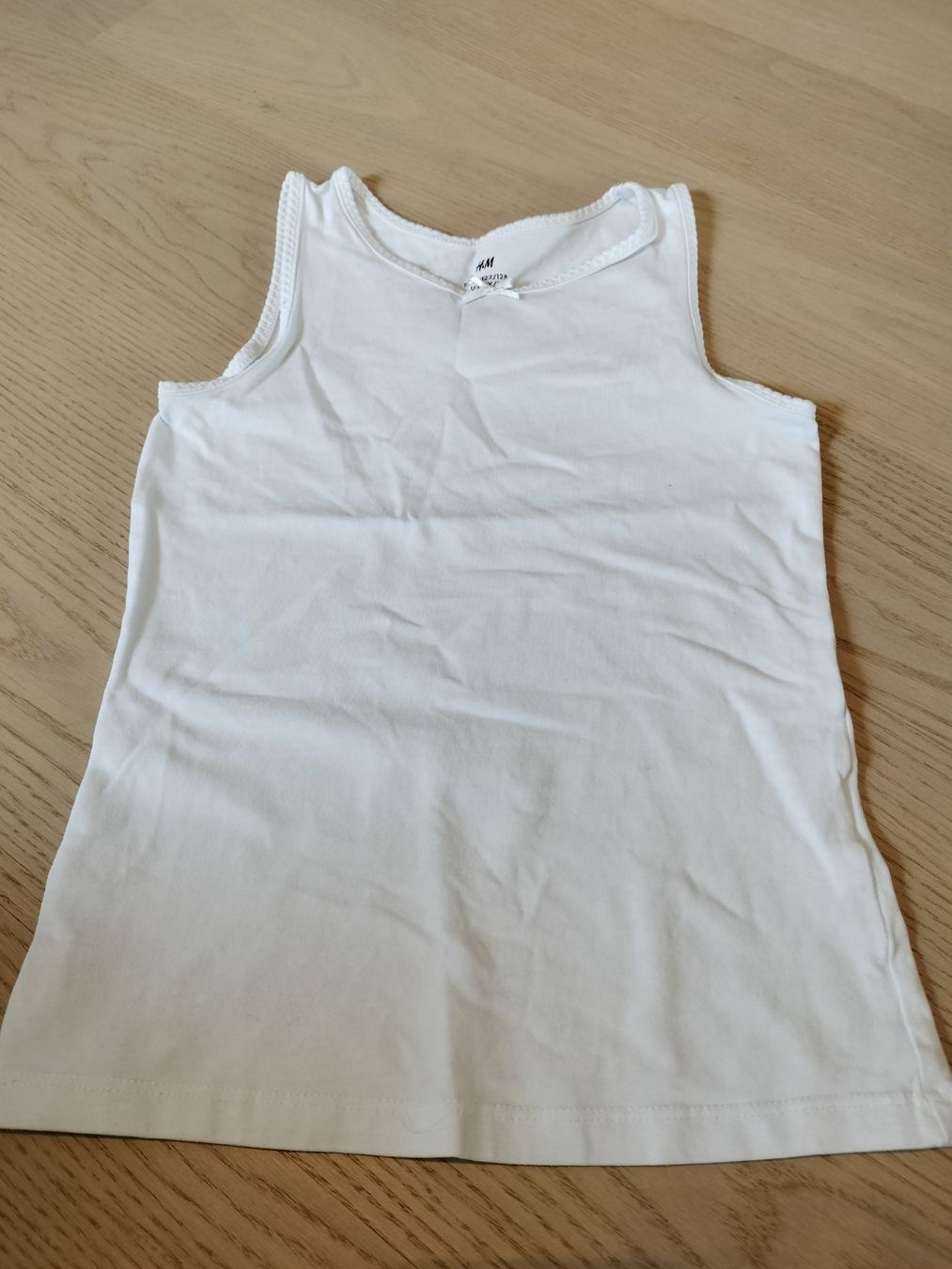 Camicette, T-shirt & Top: Unterleibchen Grösse 122/128 – Usato da Neftenbach venduto da TheKringel