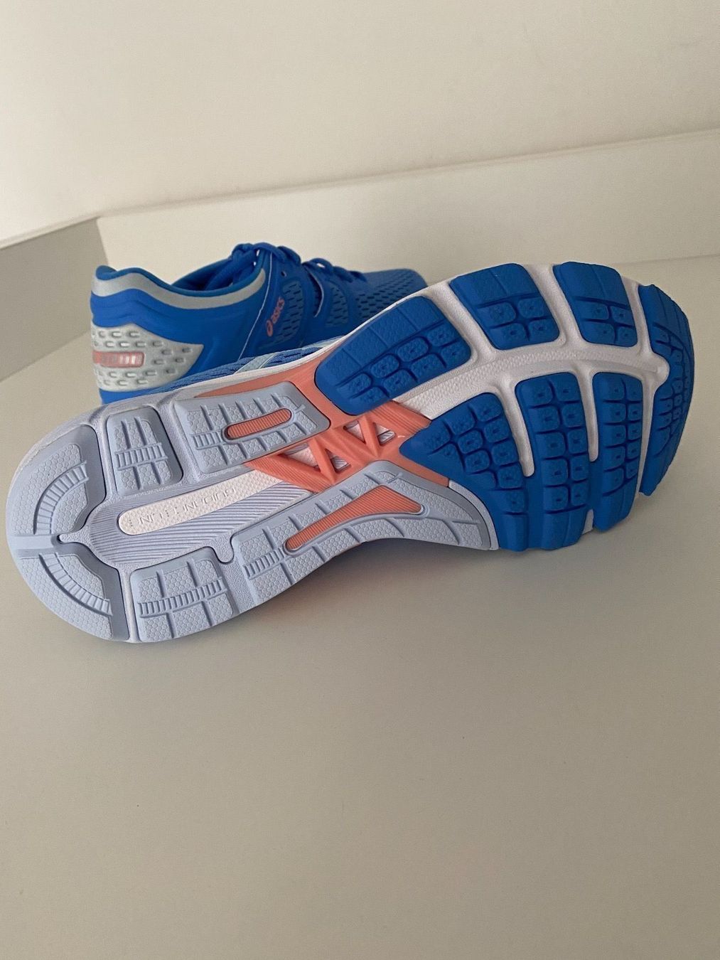 Asics Scarpe da donna: ASICS GT-4000 Laufschuh Damen, Gr. 37 – Nuovo e nell'imballaggio originale da Luzern venduto da falena01 6