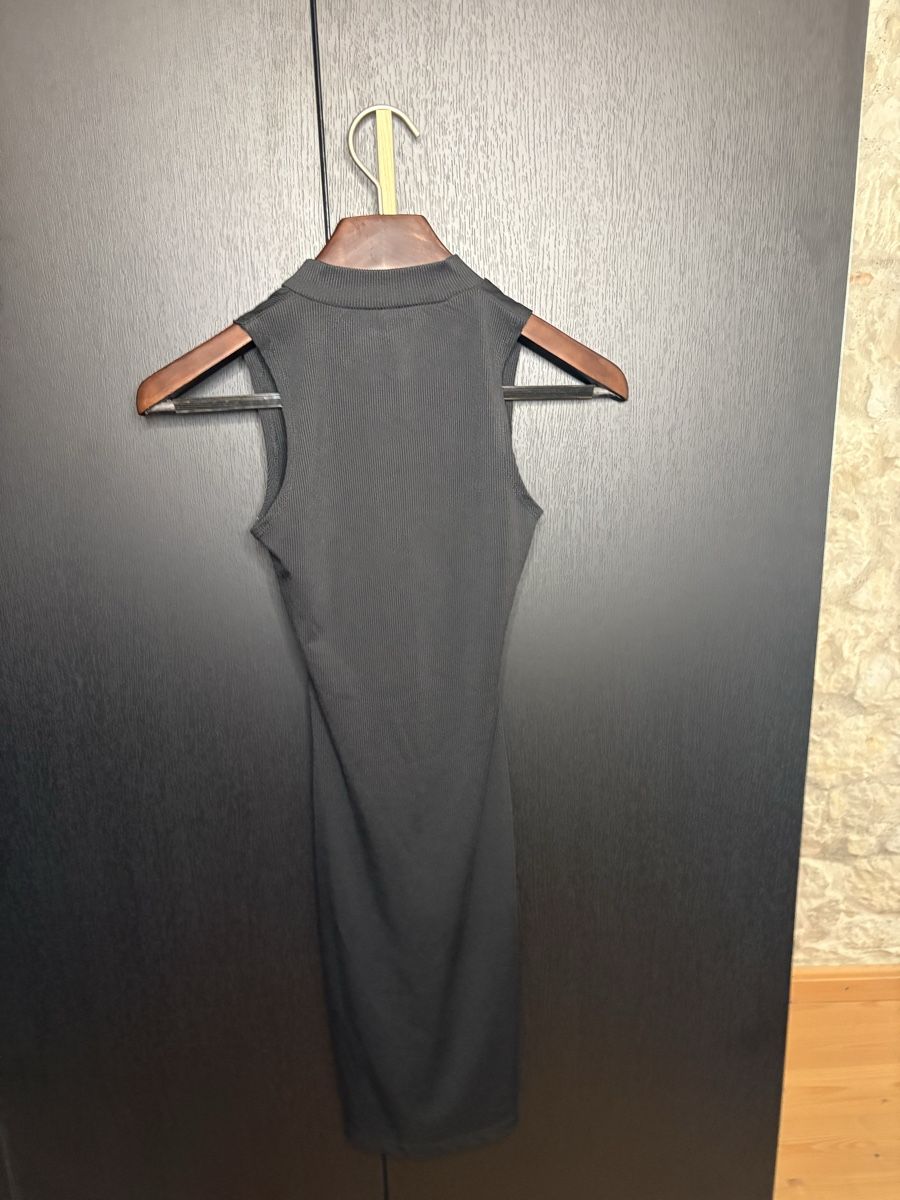 Kleider: Black Mini Dress, Sleeveless, Zipper, Size Small – Neu und originalverpackt aus Seuzach von Diamand28 1