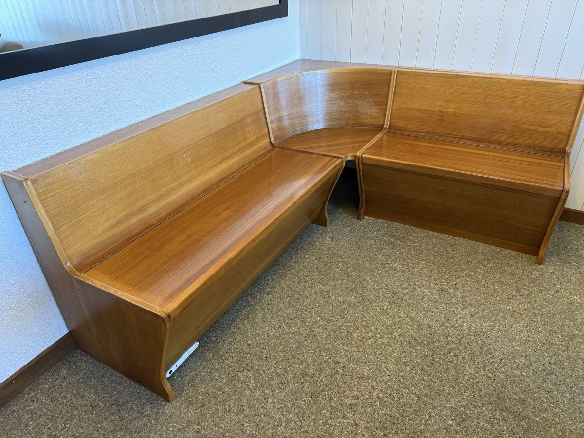 Bänke: Eckbank mit Stauraum – Gebraucht aus Rüti ZH von lorenzmeier