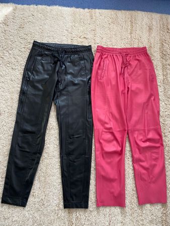 2 Paar Lederhosen in rosa und schwarz Grösse 36 und M
