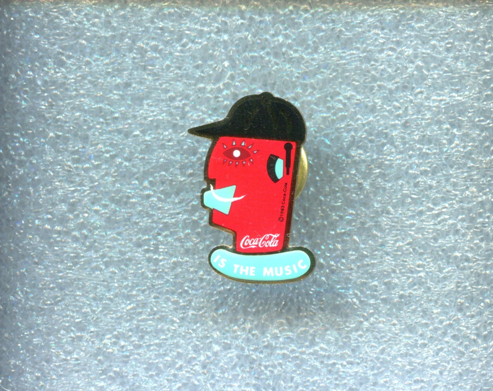 Coca-Cola Placchette & Badge: Coca Cola  IS THE MUSIC – Usato da Winterthur venduto da Sammleroase