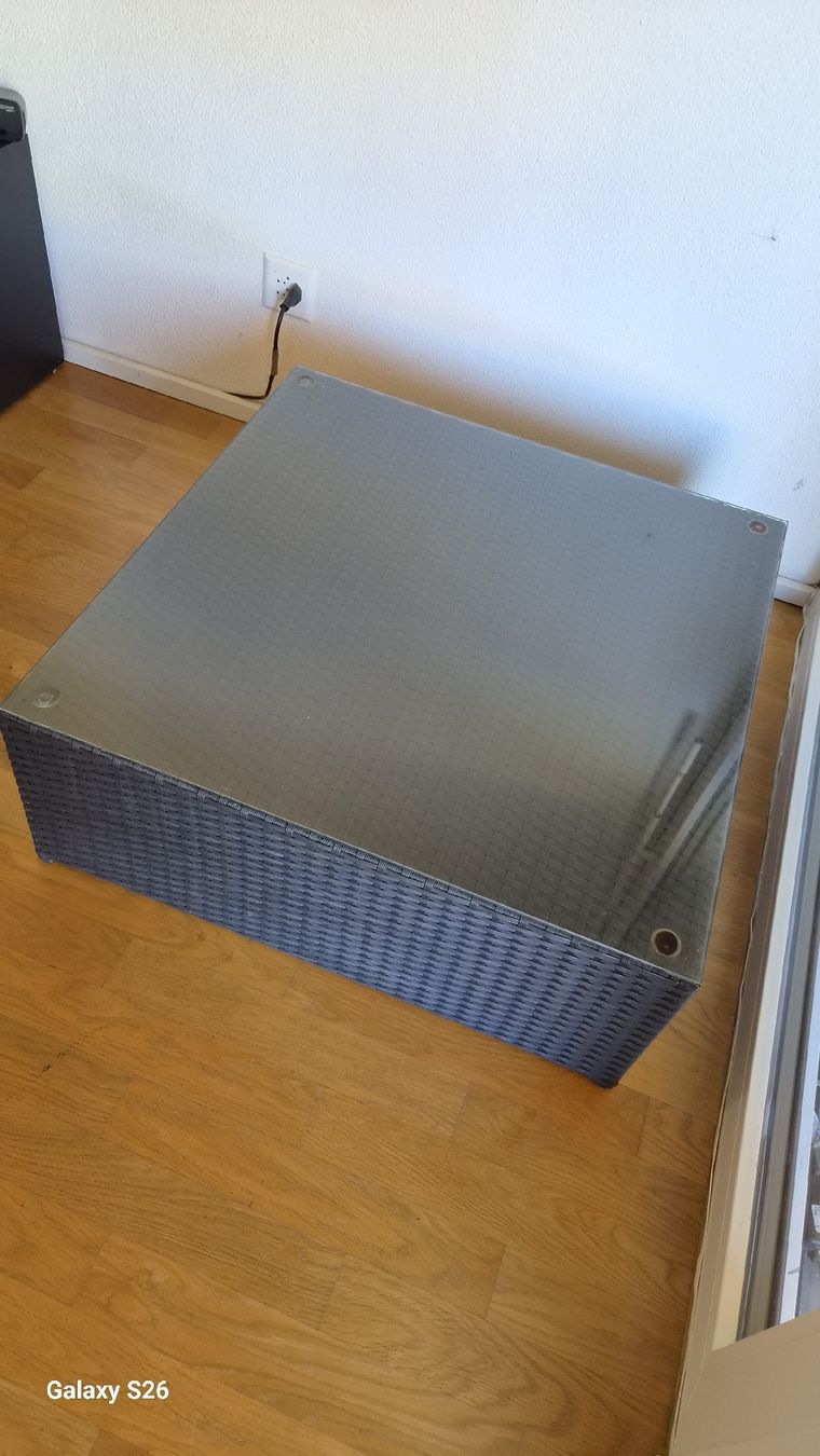 Tische: Balkon Tisch  – Gebraucht aus Oberglatt ZH von nat_c6k7 1