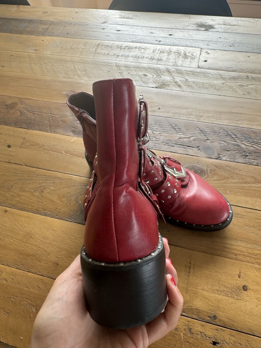 Scarpe da donna: Rote Boots – Usato da Männedorf venduto da mariadelrocioeberle 3